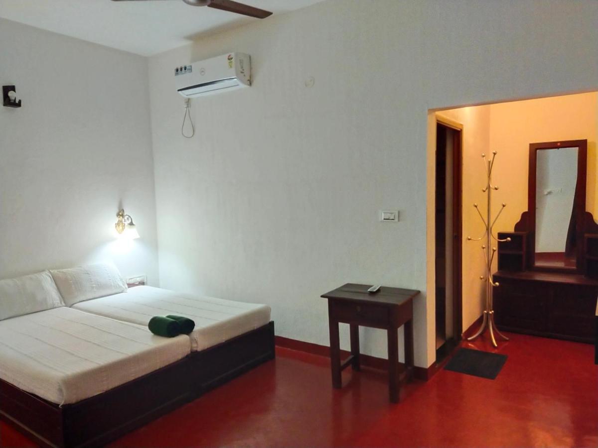 Marari Beach Clleetus Homestay Марарікулем Номер фото